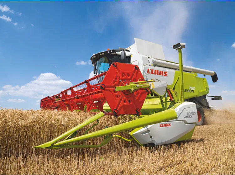 Landmaschine im Feldeinsatz